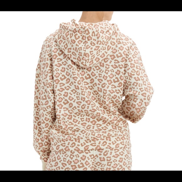 UGG Fleece Pullover - Brand New With Tags - Picture 2 of 7